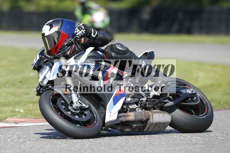 /44 09.08.2025 Plüss Moto Sport ADR/Freies Fahren/327